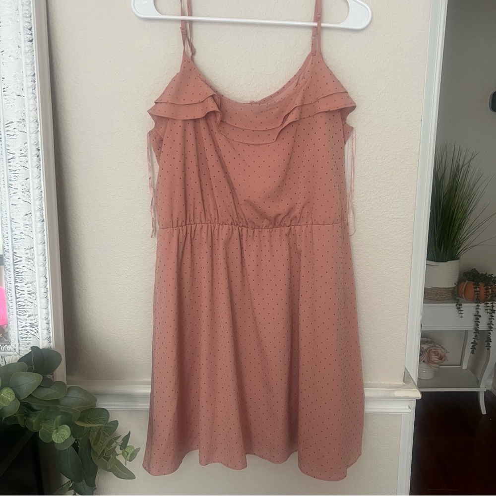 Lauren Conrad Women's Sun Dress Pink
Mauve Size 16 Gold Studded Texture